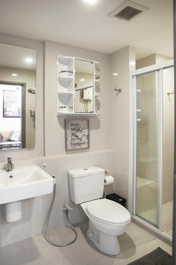 The Base Central Apartments Pattaya Εξωτερικό φωτογραφία