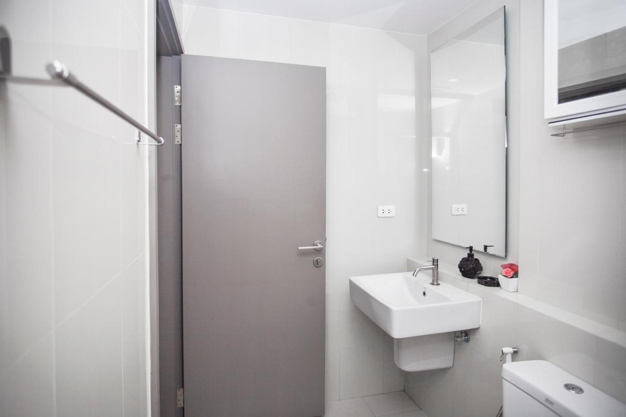 The Base Central Apartments Pattaya Εξωτερικό φωτογραφία