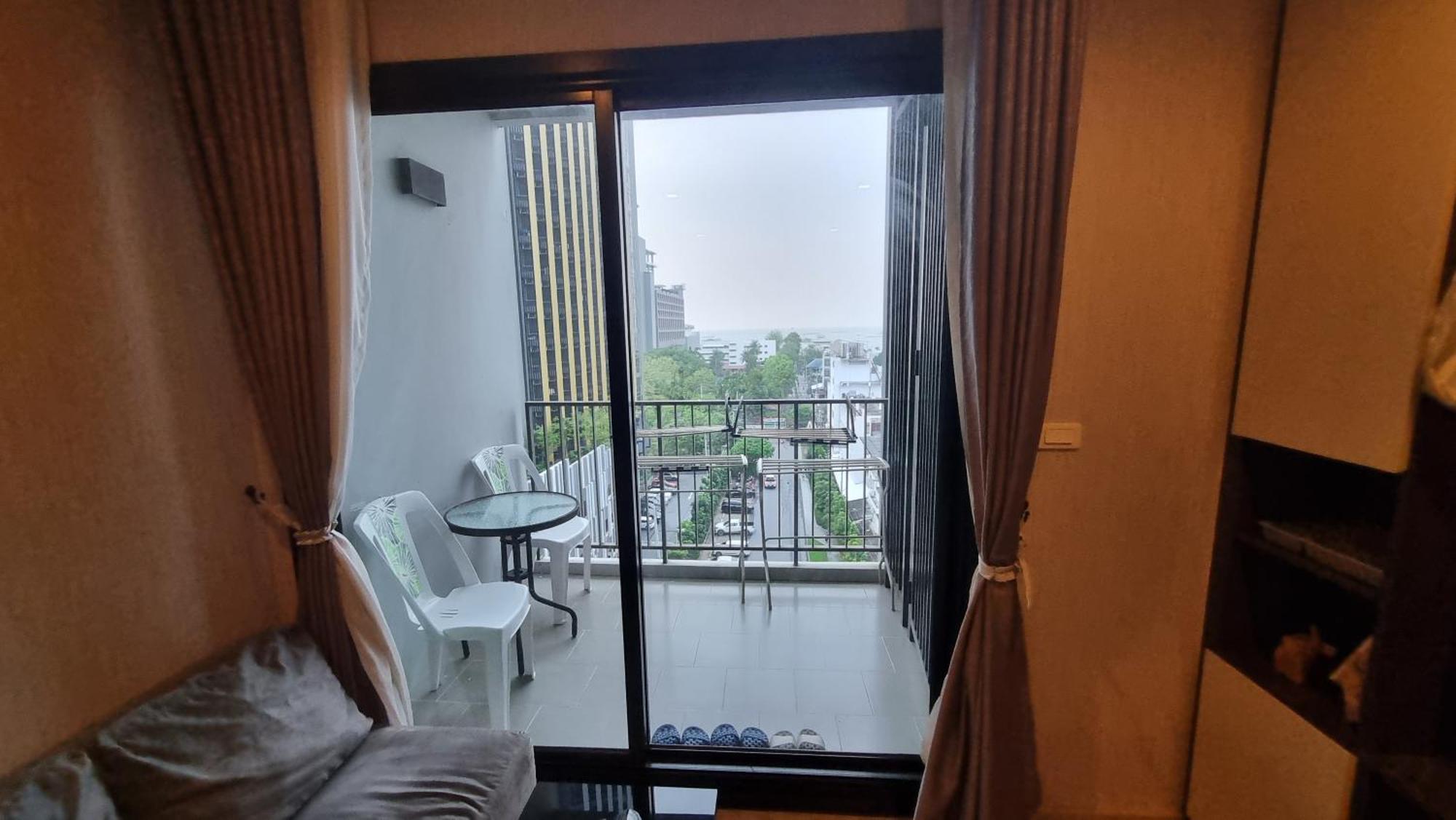 The Base Central Apartments Pattaya Εξωτερικό φωτογραφία